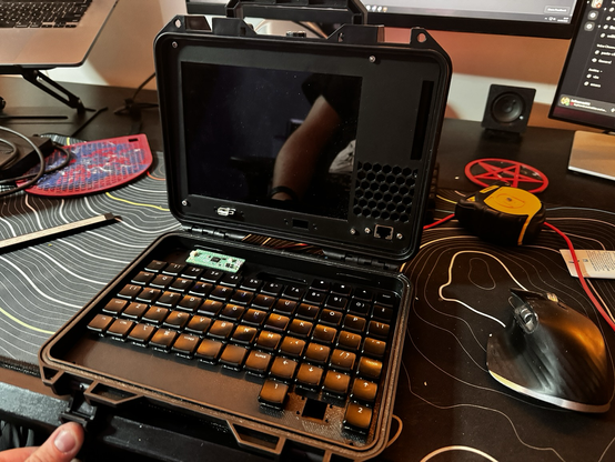 The cyberdeck with V1 of the keyboard 