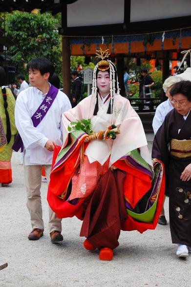 The Aoi Matsuri's Saio-dai (once a princess of imperial blood that served as priestess to the Kamo shrines).

Photo thanks🙇‍♂️-https://wakasa15thfd.wordpress.com/2019/05/06/