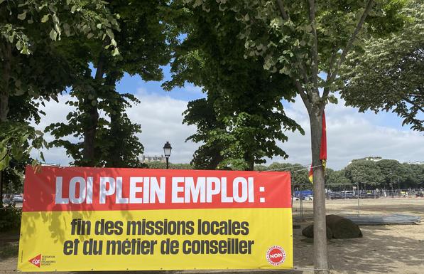 11H PLACES DES INVALIDES PARIS