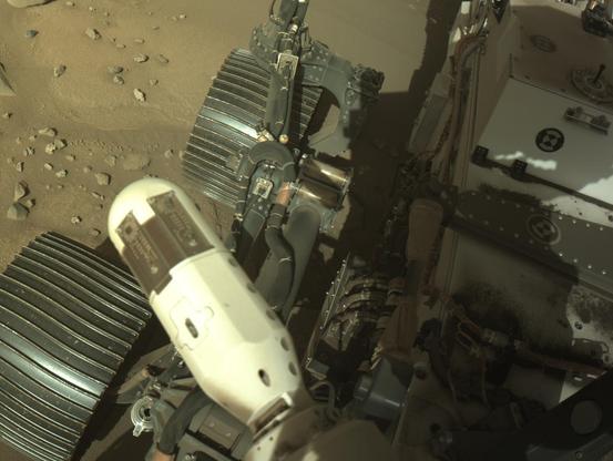 Rover: Perseverance

Earth date: 2023-09-28

Sol: 927