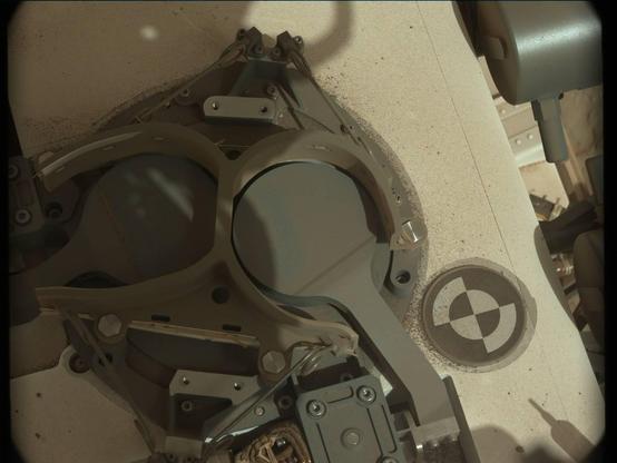 Rover: Curiosity

Earth date: 2013-03-24

Sol: 224