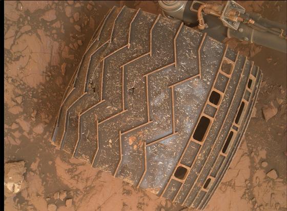 Rover: Curiosity

Earth date: 2018-07-19

Sol: 2115