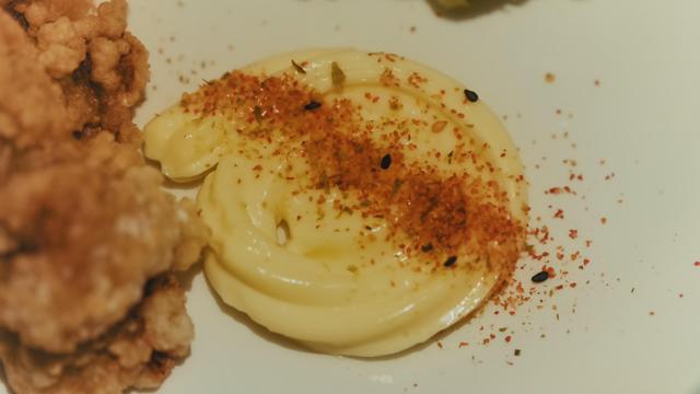 A gratuitous close-up of mayonnaise.