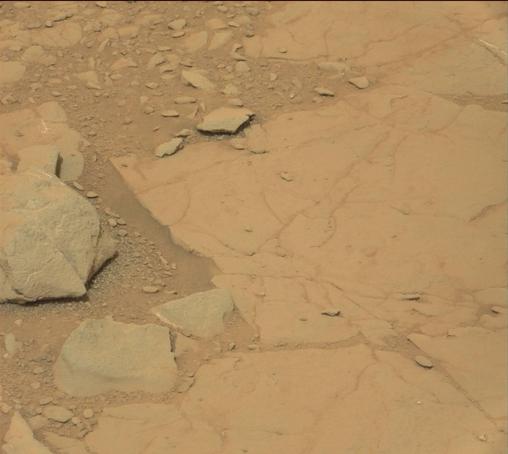 Rover: Curiosity

Earth date: 2012-12-28

Sol: 141