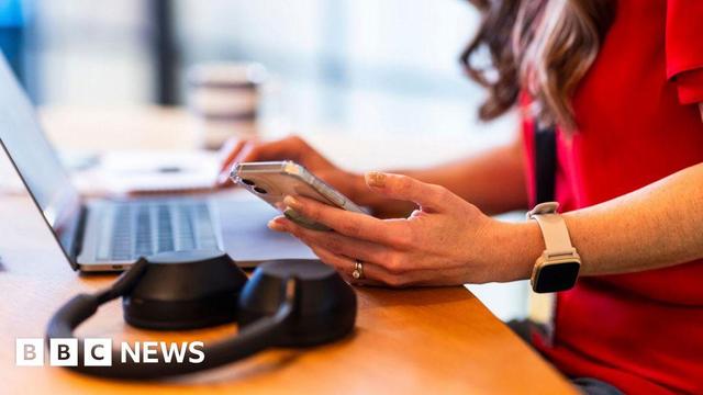 AI: UK Workers Hopeful, Overwhelmed, and Eager for Training.