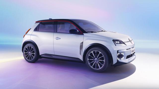White Renault 5, like the one I saw.