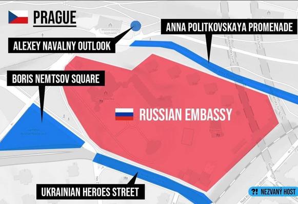 Das Bild zeigt einen Ausschnitt des Prager STadtplans in der Umgebung der russischen Botschaft, dort liegen die Anna-Politkowskaja-Promenade, Straße der ukrainischen Helden, der Boris-NemtsowPlatz und der Alexej-Nawalny-Aussichtspunkt.