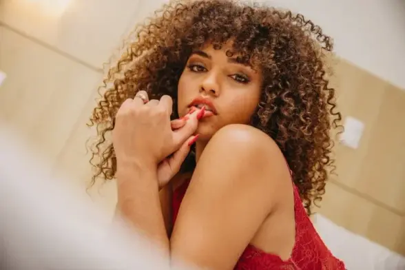 Texture is not just a fleeting style — it’s a revolution. Today’s beauty playbook is tearing up the old rules and rewriting the narrative around how we treat, wear, and style our hair. 