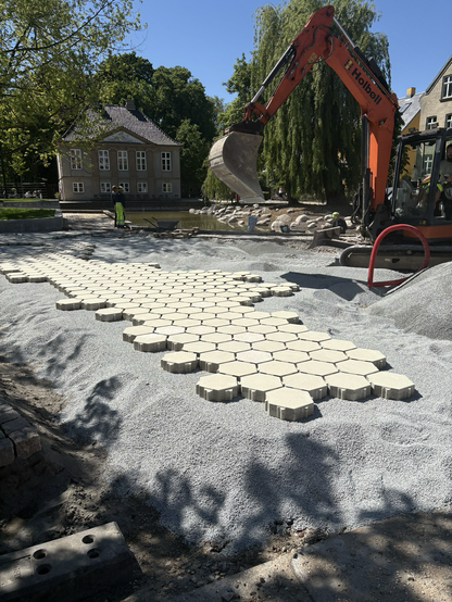 Hexagonal tiles - laid out, under construction - at Frederiksberg Have, Møstings Hus