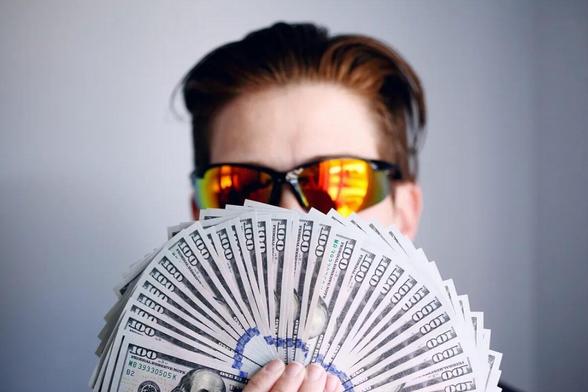 Banks: Tech investments draining your budget with little return? 💸 Learn smart strategies to boost ROI—focus on impactful AI, agile development, and linking tech to real business growth. Transform your tech spend! #FinTech #BankTech #TechROI #DigitalTransformation