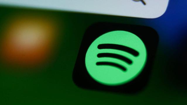 Spotify’s new iOS update supports web payments after Epic v. Apple ruling—Premium upgrades surge. iOS users now see prices & pay online, fueling a major jump in Premium conversions. #Spotify #Apple #iOS #eCommerce #Premium #Subscriptions #TechNews #AppStore #WebPayments