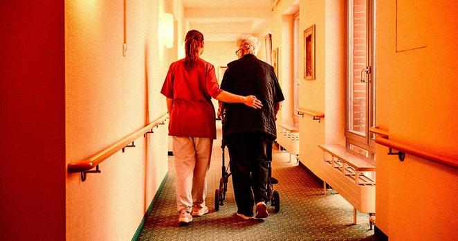 Insurer Accused of Pressuring Staff on Patient DNR Choices