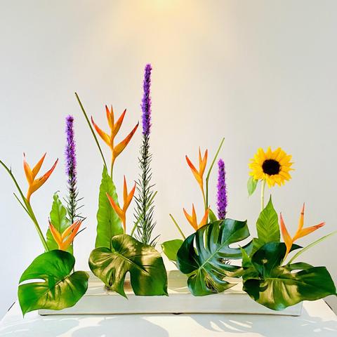 Summer floral arrangement by Mondo Murakami.