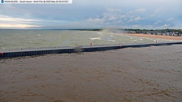 View of north pier in South Haven from the south pier lighthouse. // Image captured at: 2025-05-22 10:33:01 UTC (about 4 min. prior to this post) // Current Temp in South Haven: 44.83 F | 7.13 C // Precip: overcast clouds // Wind: NNW at 9.216 mph | 14.83 kph // Humidity: 93%