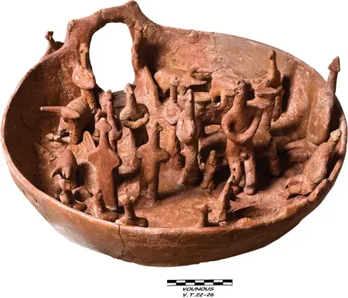 Cuenco con una puerta y figuras humanas y animales en su interior. 