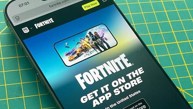 Jony Ive AI, Apple Intelligence, Fortnite Returns: Podcast Scoop.