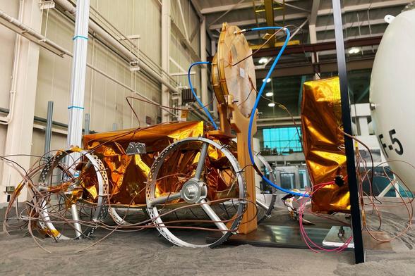 Rover with wireless charging system undergoes testing