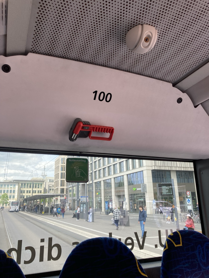 Der Bus Nummer 100 wurde 2012 von den Stadtwerken Ulm/Neu-Ulm in Betrieb genommen