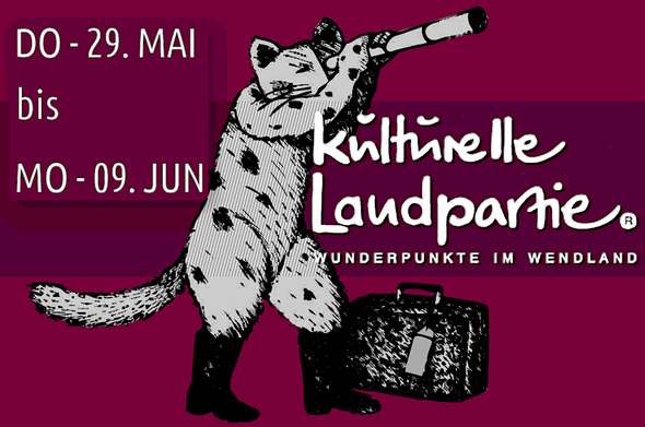 Aufrecht stehende gestiefelte, in ein Fernrohr schauende Katze. Ein Koffer steht daneben (Zeichnung).
Hinweis auf die "Kulturelle Landpartie – Wunderpunkte im Wendland" – von 29. Mai bis 9. Juni.