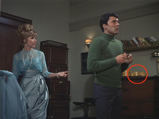 THE TIME TUNNEL - Rendezvous with Yesterday

Susan Hampshire as Althea Hall and James Darren as Dr Tony Newman in the pilot episode of the sci-fi classic.