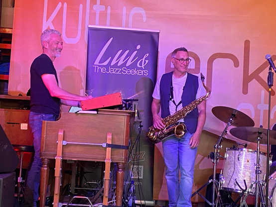 Luis & the Jazz Seekers Bild auf der Bühne
