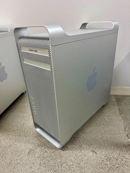 Lot # 207 - Apple Mac Pro 2.66 GHz 12-Core Xeon – No HDD/Storage