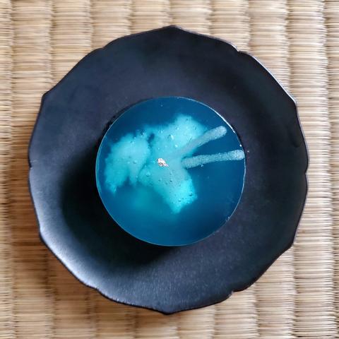 Hikoki-gumo, a blue jelly like sweet with white interior that mimics clouds.