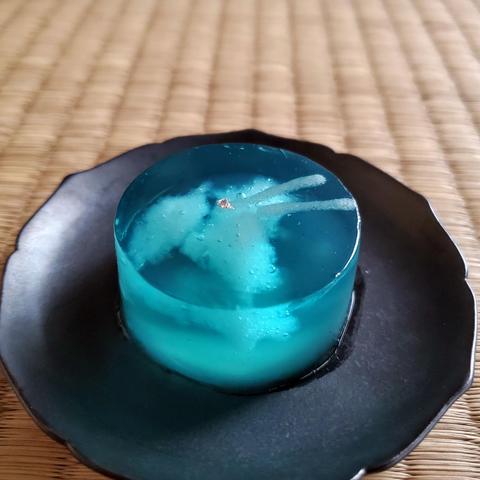 Hikoki-gumo, a blue jelly like sweet with white interior that mimics clouds.
