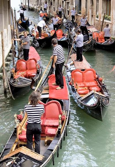 Looks like a gondola jam up on the river!
