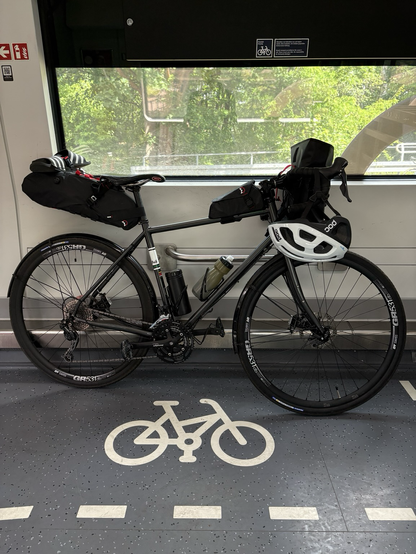 Fahrrad im Zug.