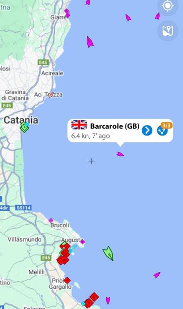 Image où l'on voit le Madleen qui a quitté le port