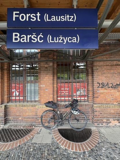 Unsaniertes Bahnhofsgebäude Forst