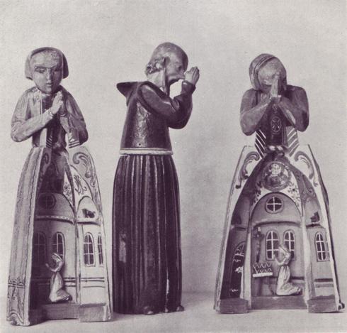 Klosterpuppen, Figures of Monks and Nuns made to open, wooden playthings from Berchtesgaden, 18th century (wood and paint) shows praying figure inside.