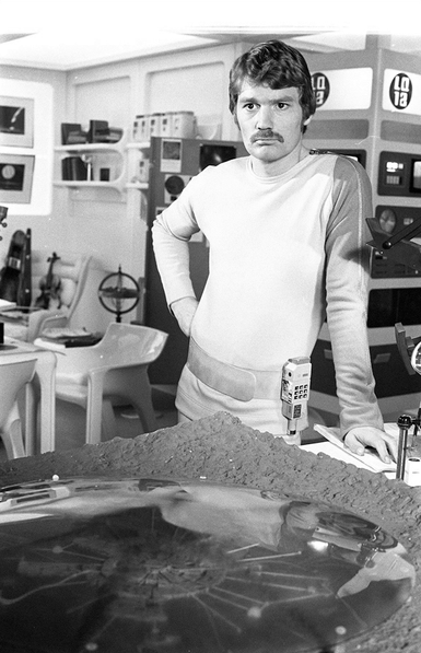 Prentis Hancock as Paul Morrow in Space: 1999