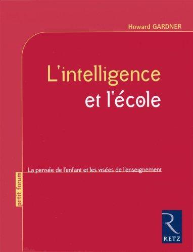  L'intelligence et l'école : la pensée de l'enfant et les visées de l'enseignement
Howard Gardner



Dans cet ouvrage, Howard Gardner étudie la formation de la pensée chez l'enfant
avant l'entrée à l'école, et les causes des difficultés de compréhension rencontrées
lors de la scolarité, puis à l'âge adulte.

Selon Gardner, l'évolution de l'enfant vers une pensée rationnelle, experte dans les champs de la pratique et du savoir, n'est pas un chemin rectiligne, comme on a pu le croire à la suite de Piaget. En réalité, l'enfant construit très précocement des «théories intuitives» sur le monde physique, le monde vivant, le monde des idées et des hommes. Acquises au contact de l'expérience, sans le soutien de l'école, ces théories sont profondément ancrées quelles que soient leur rationalité et leur valeur explicative. Mais, bien qu'elles comportent des erreurs de conception et des stéréotypes culturels, elles manifestent l'aptitude du tout jeune enfant à penser le monde, aussi bien qu'à parler ou à marcher. Et dans bien des situations de la vie courante, on constate que l'adulte raisonne encore comme s'il avait cinq ans...
Si l'enseignant veut parvenir à remplacer ces formes précoces de compréhension, acquises avant l'école, par des formes disciplinaires plus scientifiques et opératoires, il importe :
- que la force de ces théories enfantines soit pleinement reconnue ;
- que des contextes d'apprentissage mettant en jeu l'expérience concrète de l'enfant soient promus dans et ...