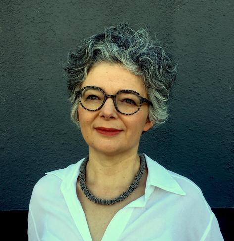 Clarisse Bardiot.  Portrait photo.