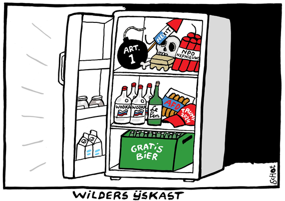 cartoon van Bas van der Schot.
Een geopende ijskast (Wilders' ijskast), onderin een groene krat met opschrift 'gratis bier', verder nog een bom met opschrift 'Art.1, een vuurpijl in de kleuren rood-wit-blauw met de tekst 'Nexit', een pak met staven dynamiet met tekst 'NPO-nepnieuws', flessen wodka met Russische vlag op het etiket, een pak braadworsten met 'AfD' op de verpakkingssticker, een fles wijn met "Le Pen"op het etiket, en een rood petje "Trump 2024"
