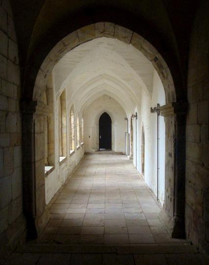Tür am Ende des Kreuzgangs im Kloster Mariental bei Helmstedt in Sachsen-Anhalt