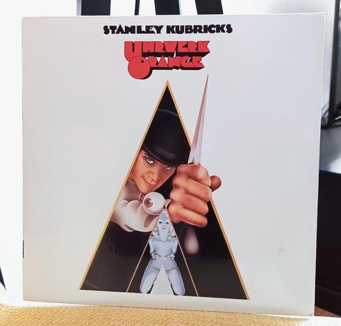 Record on a stand: Uhrwerk Orange (Clockwork Orange)