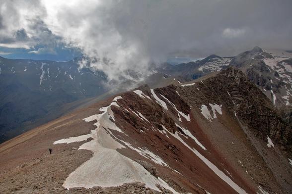 Fotografía llegando a la cima del Tozal de Bocs