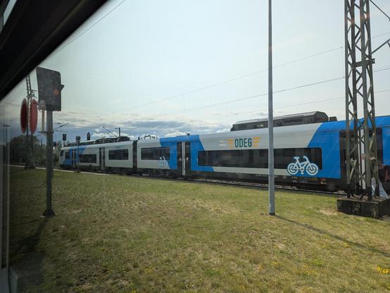 Un train CityJet Siemens loué par ODEG en gare de Altefähr sur l'île de Rügen