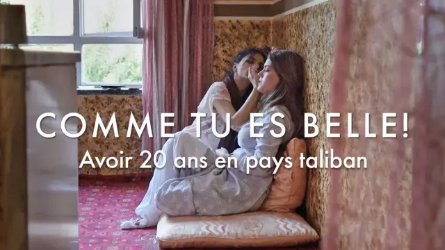 Elles s'appellent Sofia et Niguina. Elles sont Afghanes, belles, fières, meilleures amies. Et, malgré elles et sans le savoir, icônes de la jeunesse désoeuvrée de Kaboul. Derrière les rideaux de leur salon de beauté dont la façade extérieure à été saccagée par les Talibans, elles font vivre à bout de bras une petite équipe et un rêve : celui de protéger leur dernier espace de liberté.
L'histoire commence en août 2021, juste après l'accession fulgurante des mollahs au pouvoir. Pendant un an et demi, à mesure que les extrémistes assènent aux Afghans, surtout aux femmes, de nouvelles lois liberticides, nous suivons les deux amies dans leur salon d'esthétique et à travers la capitale afghane : dans un parc où elles sont les seules à encore oser montrer leurs visages ; au sommet des collines où elles apprennent à conduire en secret ; sur une grande-roue où, cheveux au vent, elles échappent de justesse aux Talibans...
Et puis, sur le chemin de l'exil. Car la répression devient trop dure, trop étouffante, trop violente. La quête de légèreté des jeunes femmes devient un projet de fuite... Qui testera leur résilience, leur courage, et même leur amitié.

Un documentaire de Margaux Benn et Solène Chalvon Fioriti / Durée : 52' / Année :  2023
Coproduction : KRAKEN FILMS / LCP-Assemblée nationale / France Télévision