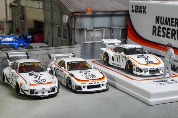 Three cars in Numero Réservé livery in 1:64 scale on AREA 164