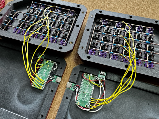 Shot of the guts! Showing how the key matrix is wired using copper rods and diodes