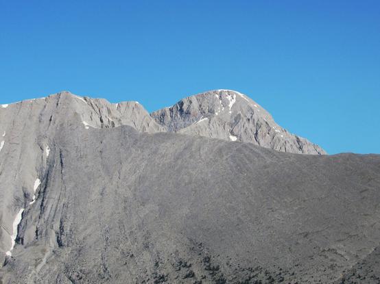 El Pico Cotiella (2912 m) esta mañana.