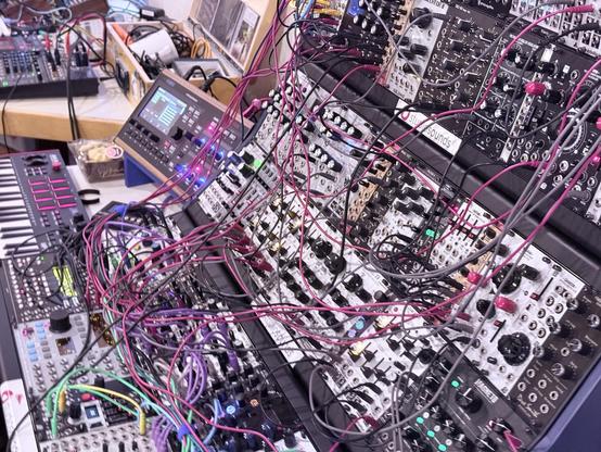 HK2025 - Happy Knobbing Modular Synthesizer Meeting - Video - Fischbach, Germany - town of synths! www.sequencer.de 