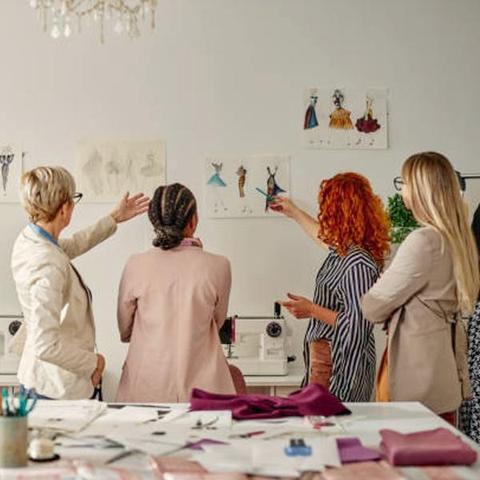 Want clarity on fashion career routes Start here. This article breaks down 12 actual settings where designers thrive—studios, garment units, digital retail, film sets and ethical workshops. Learn what each space demands, the skills to build, and how to decide your next move—from fast fashion floors to boutique showrooms.