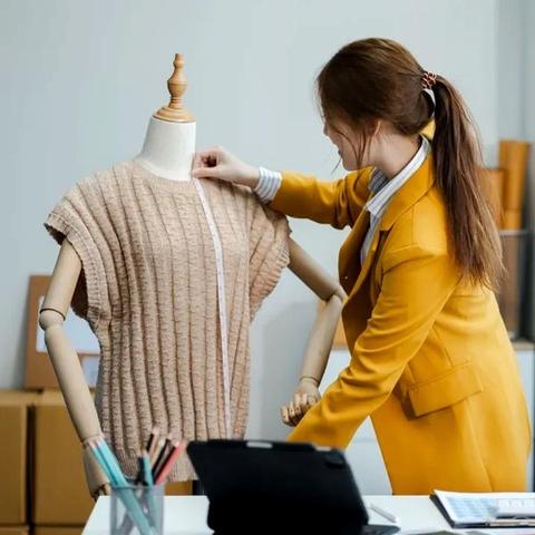 From sketchpad to screen discover where fashion designers work today. Covering 12 professional spaces—from textile mills launching prints to e‑commerce styling hubs—unearth how design, production, marketing and ethics collide. This is your blueprint for a rewarding career in fashion’s many dimensions.