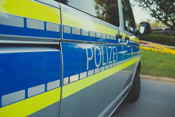 Seitenansicht Polizeiwagen