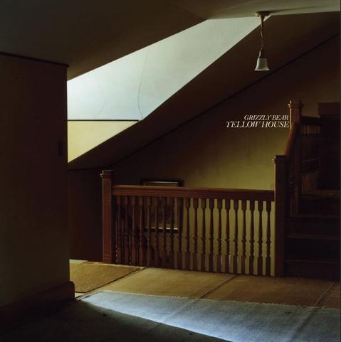 An image of the cover of the album 'Yellow House' by Grizzly Bear